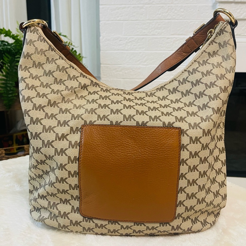 Michael Kors Nolita Large Hobo Bag with Signature Logo - Picture 2 of 6